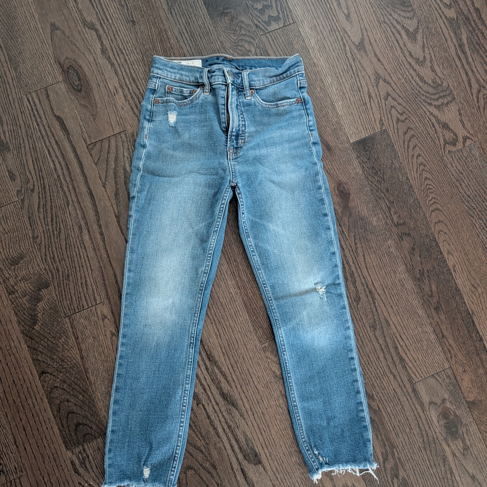 GAP Light Blue Distressed Ankle Jeans
